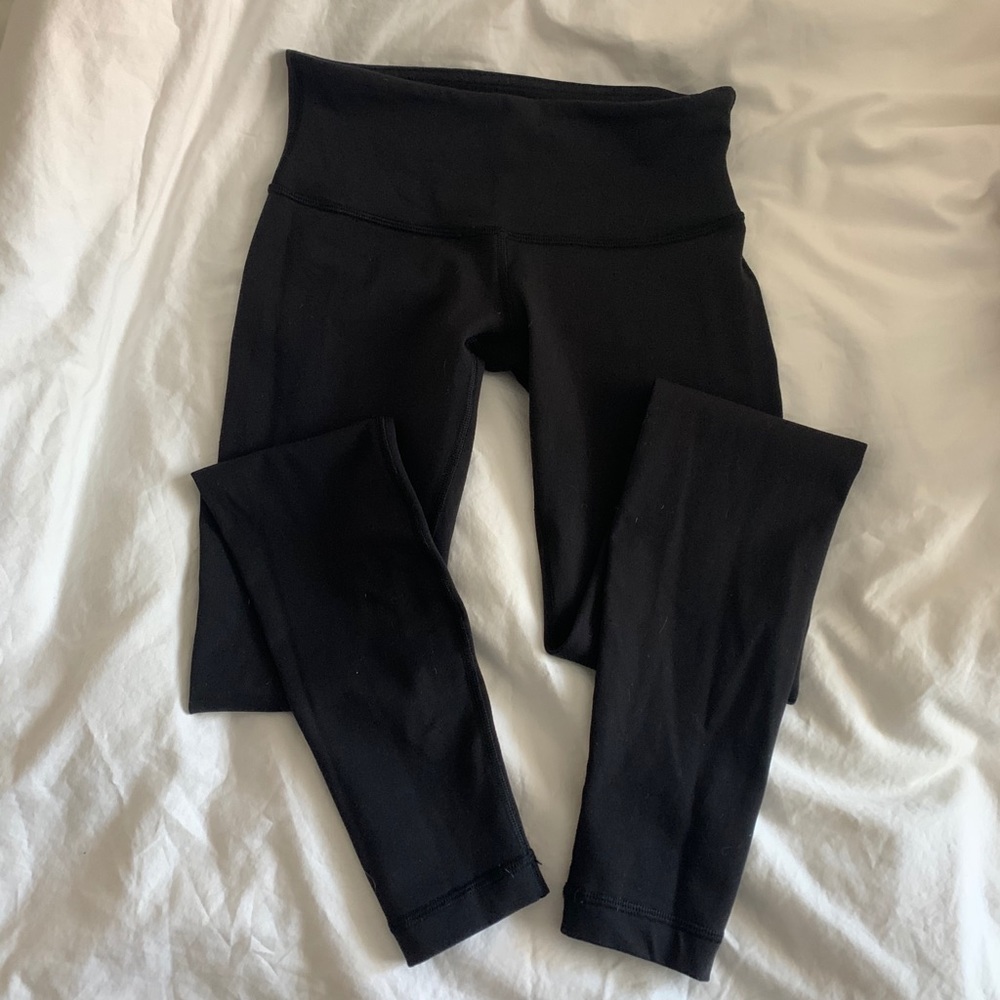Lululemon low-rise black leggings